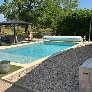 Jolie Independante Climatisee 3 Confort 6 Couchages, Piscine Chauffee 4 X 8 Disponible Selon Meteo De Mai A Fin Septembre, Jacuzzi 4 Places, Boulodrome Eclaire, Ping-pong, Wifi, Proche Commerces Animaux Domestiques Sur Demande Bretenoux